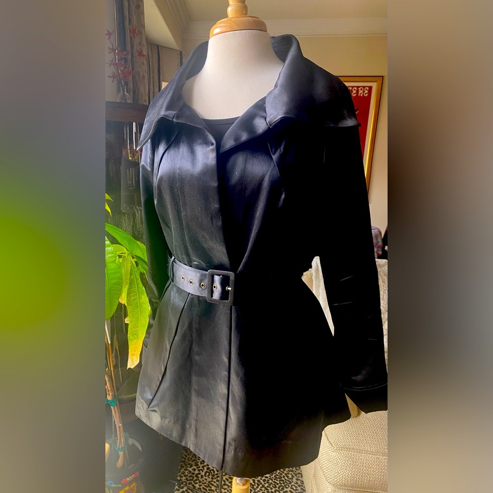 ECCOCI Silk Belted Blazer